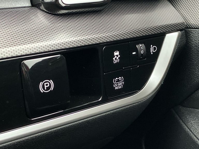 2023 Kia Sportage 1.6T GDi HEV 3 5dr Auto SUV PETROL/ELECTRIC Automatic