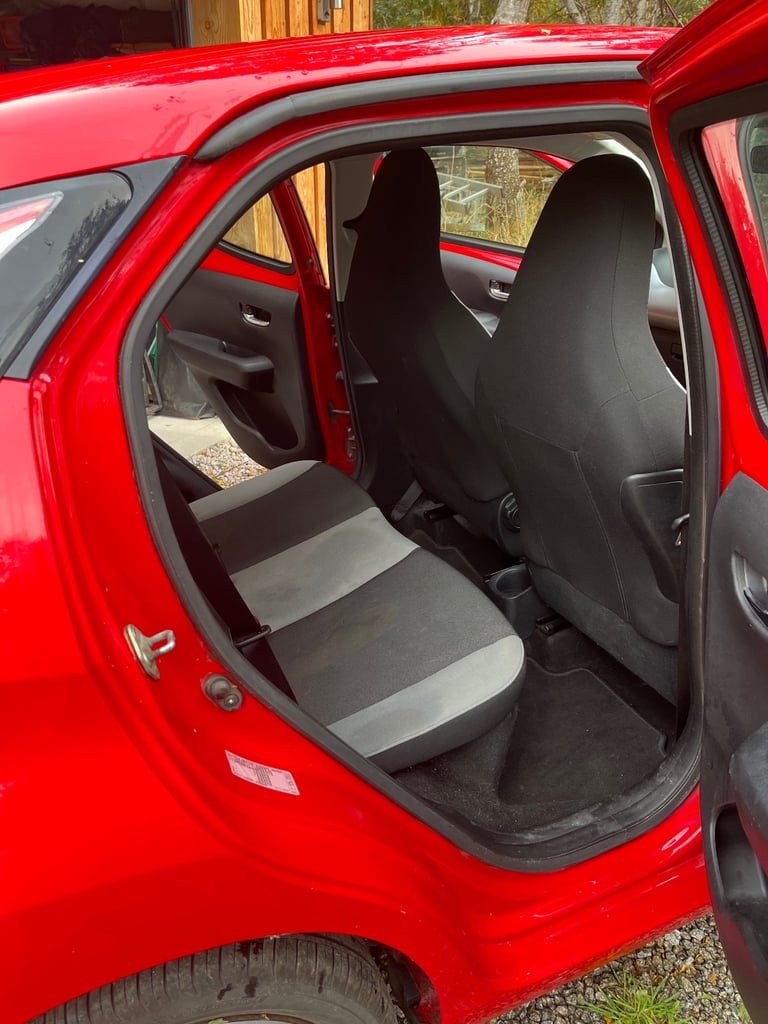 Toyota, AYGO, Hatchback, 2017, Manual, 998 (cc), 5 doors