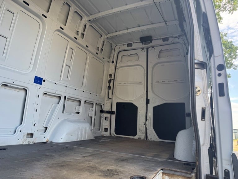 Mercedes-Benz Sprinter 3.5t H2 L2 Progressive Van++1 OWNER++CRUISE++REV