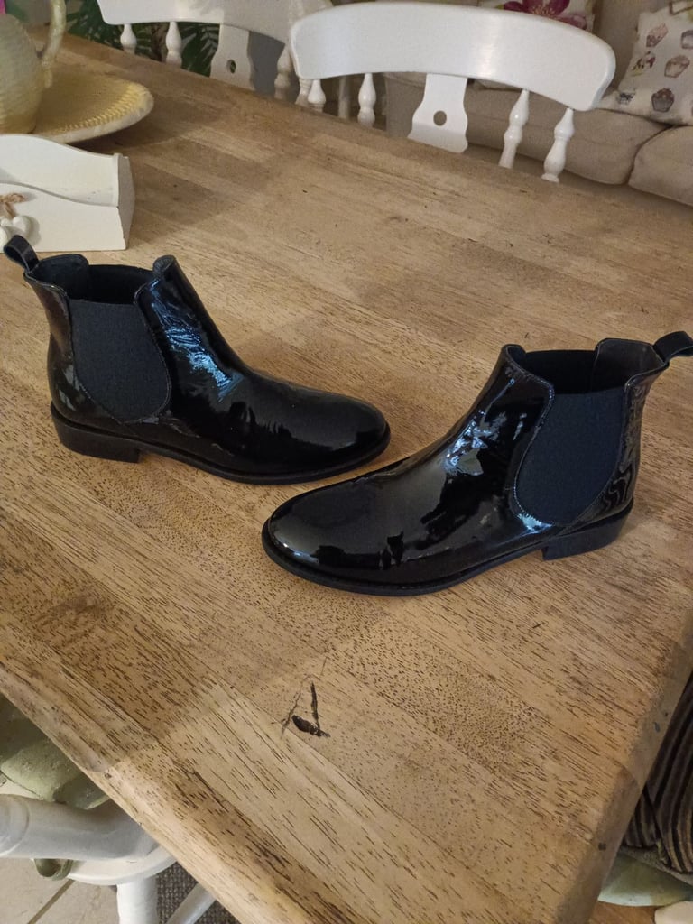 House of Bruar patent ankle boots 