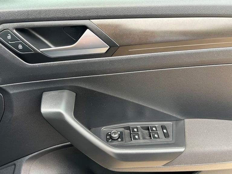 2019 Volkswagen T-Roc 1.5 TSI GPF EVO Design SUV 5dr Petrol Manual Euro 6 (s/s) (150 ps) HATCHBAC...