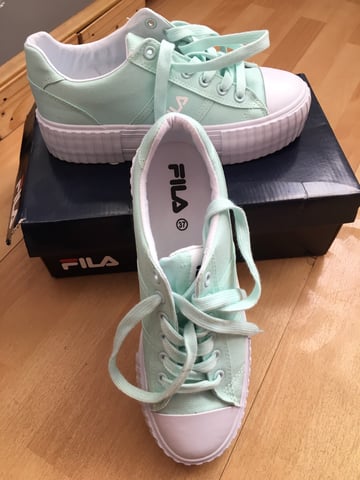 Fila trainers size clearance 4