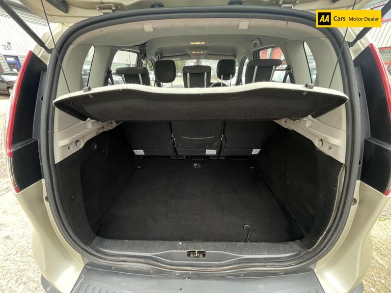 2010 Renault Scenic 1.5 dCi Dynamique TomTom MPV 5dr Diesel Manual Euro 4 (106 ps) MPV Diesel Manual