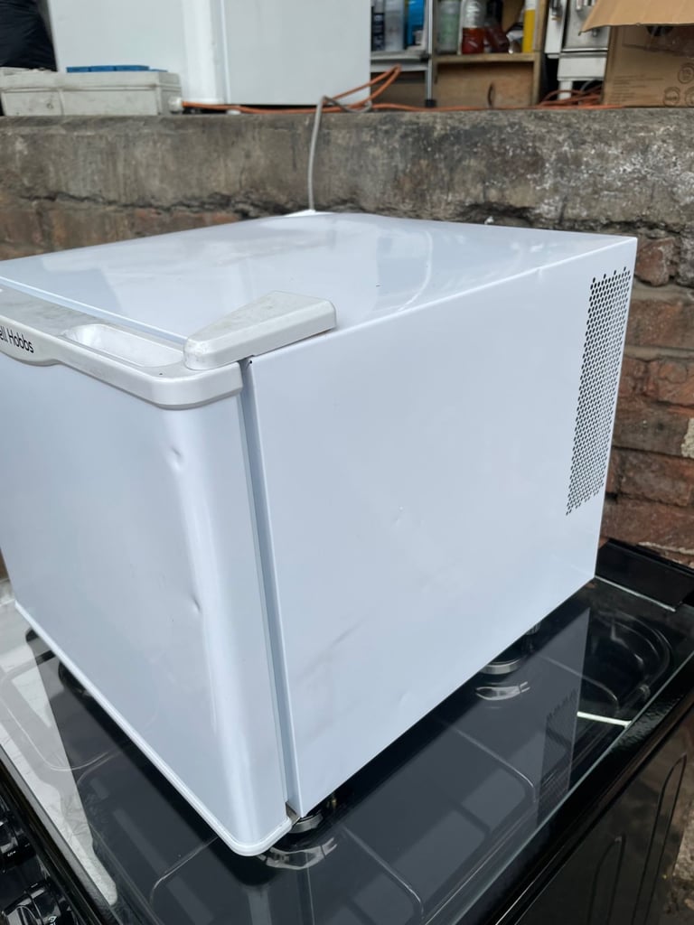 Russell Hobbs RHCLRF17 White 17 Litre Counter Top Cooler [Energy Class A]-