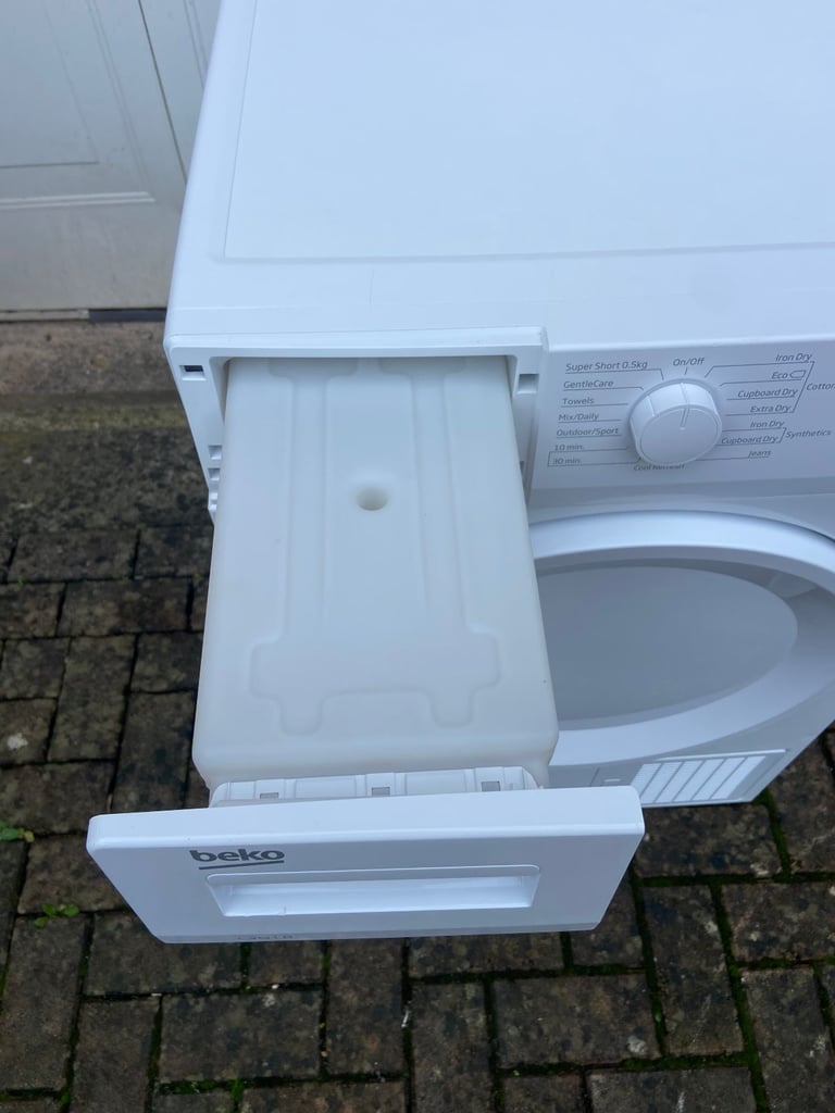 BEKO Condenser tumble dryer 9kg drum. Like a new. I'm happy to deliver in Bristol for free.