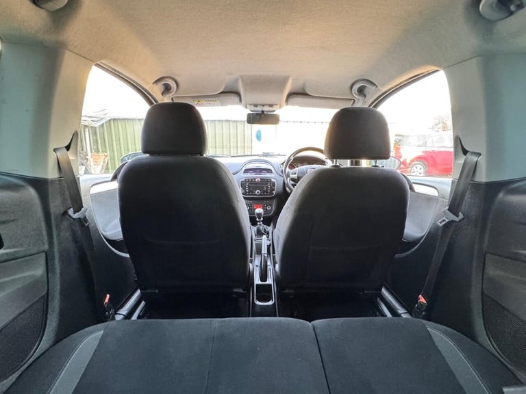 2014 Fiat Punto 1.4 Jet Black II Euro 6 (s/s) 3dr Hatchback Petrol Manual