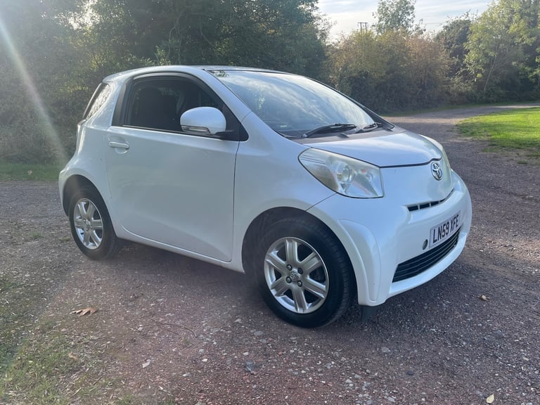 image for 2009 Toyota IQ 1.0 VVT-i 3dr *SERVICE HISTORY*12 MONTHS MOT*£20 TAX*IDEAL CITY CAR* HATCHBACK Pet...