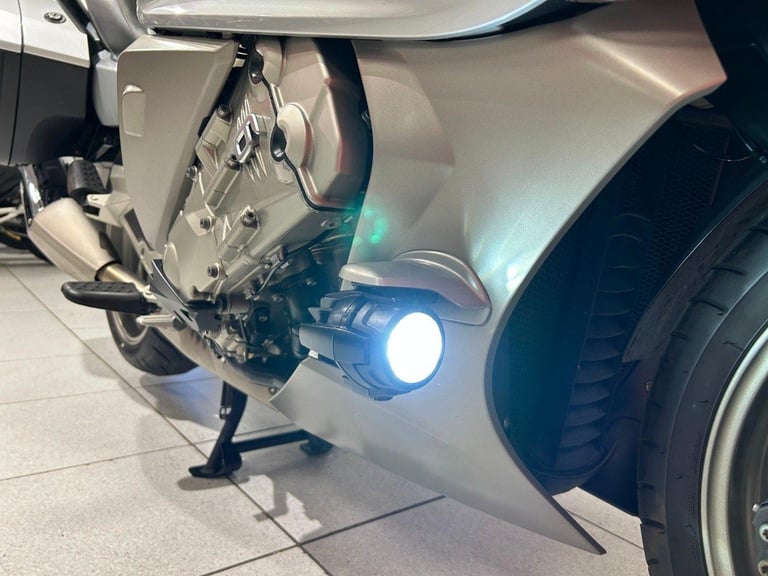 65/2015 BMW K1600 GTL - 13794 miles - GREAT CONDITION!!