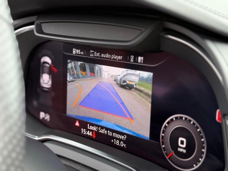 Audi R8 5.2 FSI V10 Spyder S Tronic quattro Euro 6 (s/s) 2dr