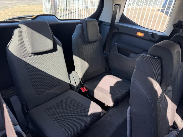 PEUGEOT 5008 1.6 HDI MPV 7 SEATER DEISEL ON THE 2010 MODEL