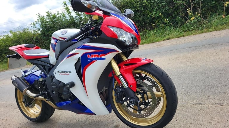 2011 11 HONDA CBR 1000 RR-A FIREBLADE CBR1000RR HRC COLOURS 12k MILES CBR1000