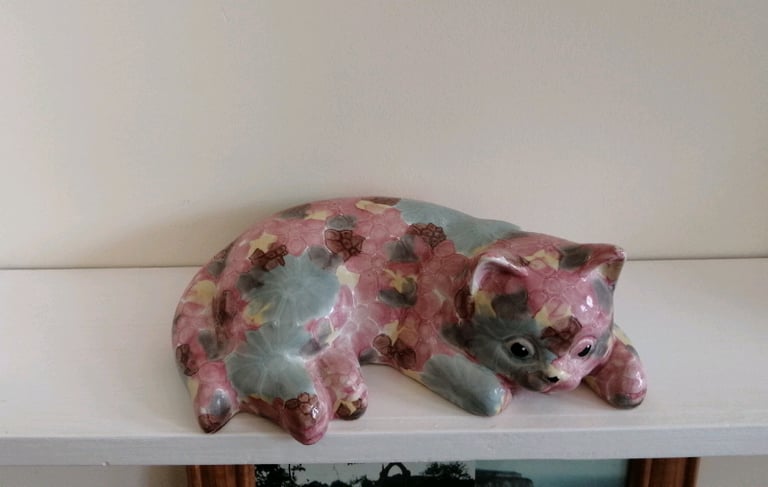 Park Rose pottery Cat