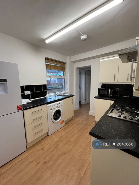 3 bedroom house in Garnier Street, Portsmouth, PO1 (3 bed) (#2643658)