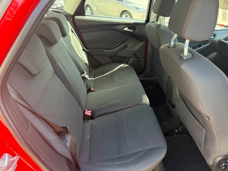 Ford Focus 1.0 EcoBoost 125 Zetec S 5dr, Cheap tax/ insurance Petrol