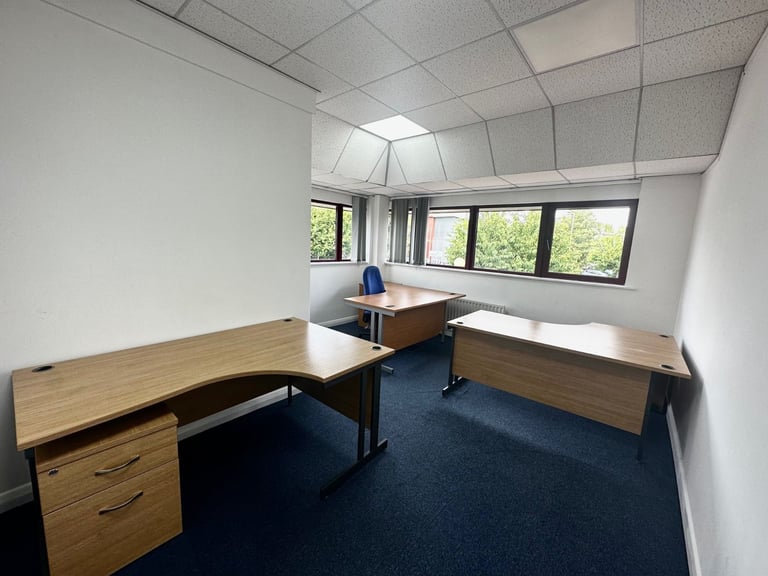 Serviced Offices Studio Storage Space Watford 24/7 Access - Parking & Bills Included OCTOBER FREE