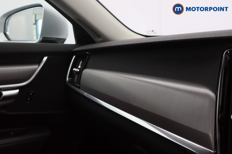 2019 Volvo S90 2.0 D4 Momentum 4dr Geartronic Saloon Diesel Automatic