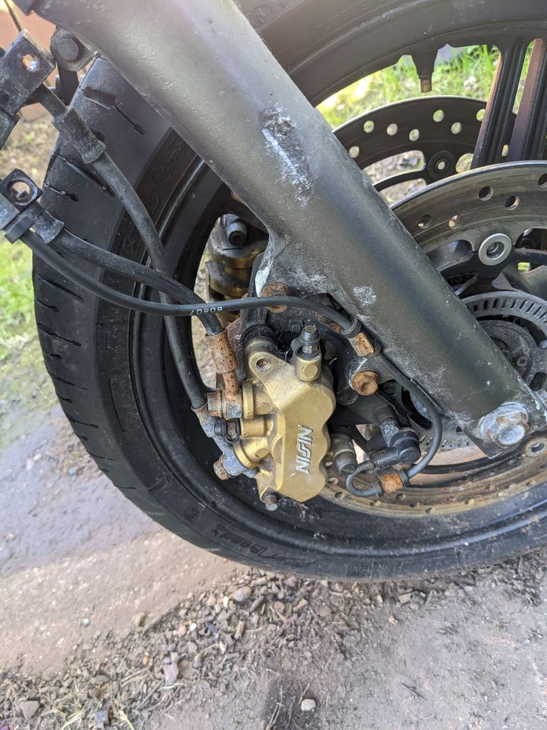 Breaking 2010 honda cbf1000