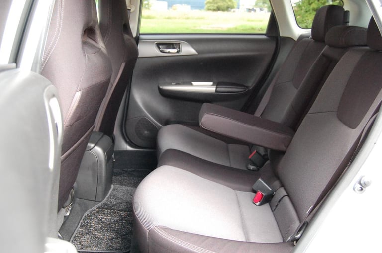 SUBARU IMPREZA IMPREZA 2.0GT Silver Auto Petrol 2009