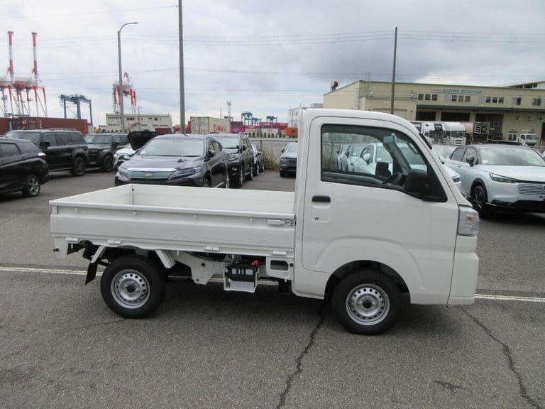 2024 Daihatsu Hijet 4WD MANUAL 660cc KEI MINI TRUCK DELIVERY MILEAGE Truck Petrol Manual