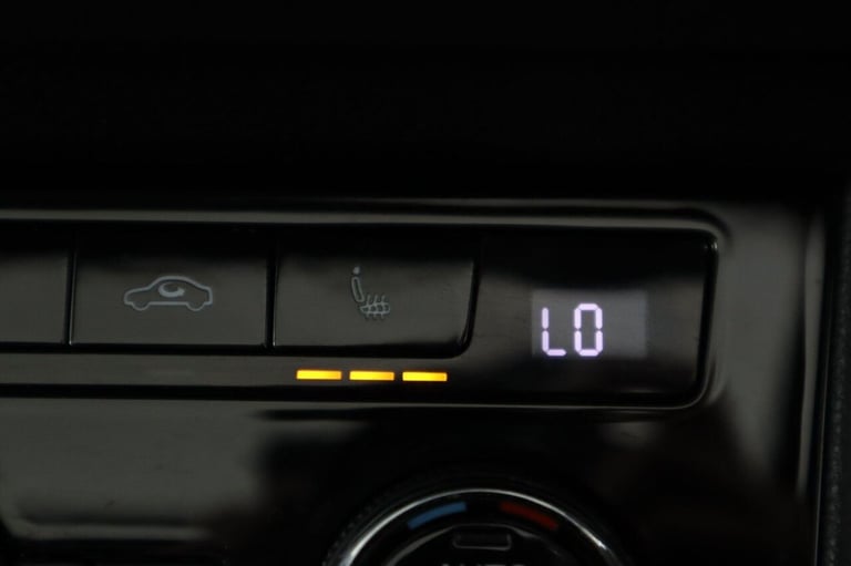 2019 Skoda Karoq 2.0 TDI Sport Line 4x4 5dr ESTATE DIESEL Manual