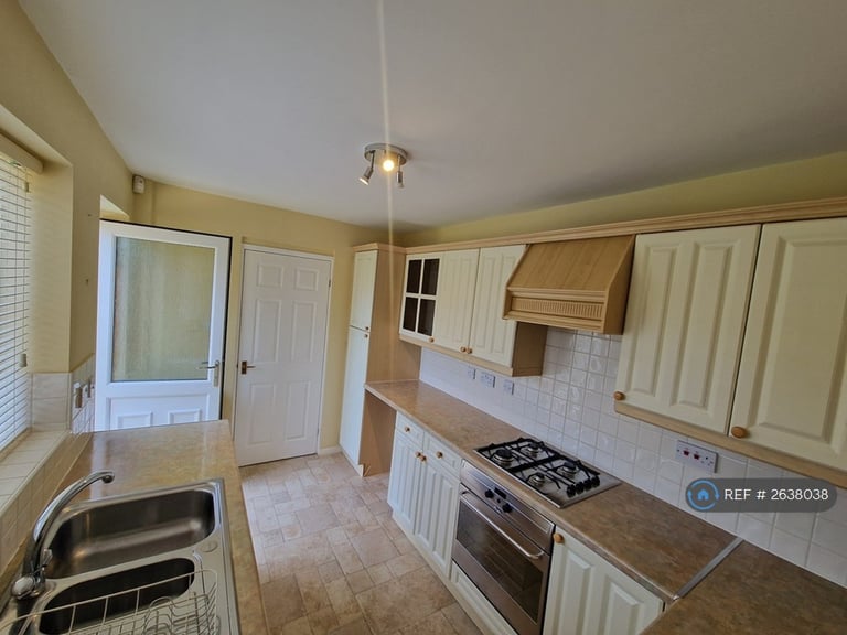 3 bedroom house in Cavalry Court, Lincoln, LN4 (3 bed) (#2638038)