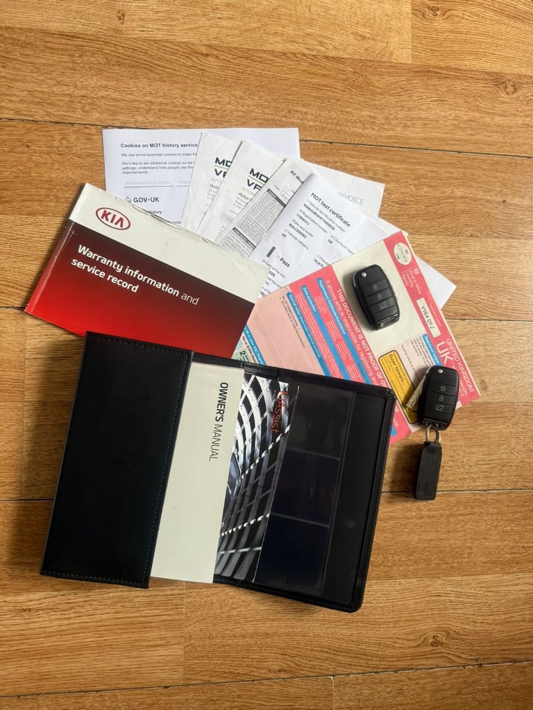 Kia Carens 2 1.7 CRDi MPV 7-seater Automatic with 12 Months Mot&Low Mileage 79K&Full Ser Hist