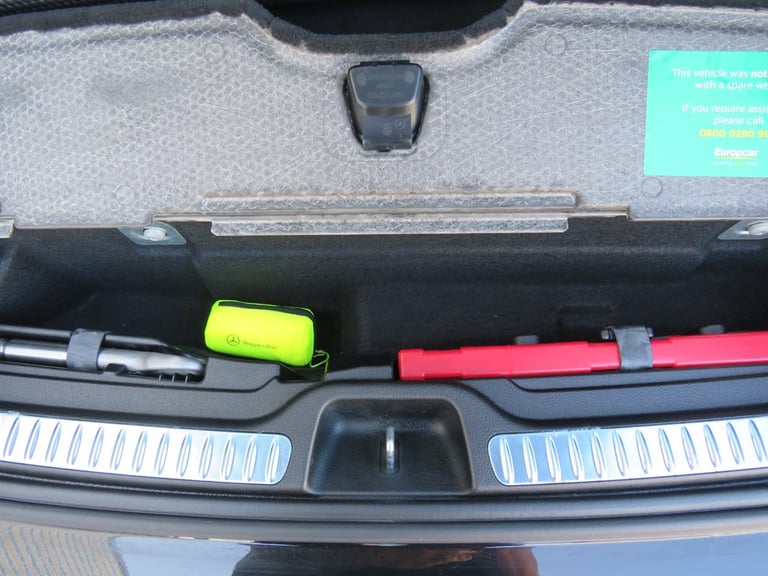 2024 Mercedes-Benz GLC GLC 300e 4Matic AMG Line 5dr 9G-Tronic ESTATE PETROL/ELECTRIC Automatic