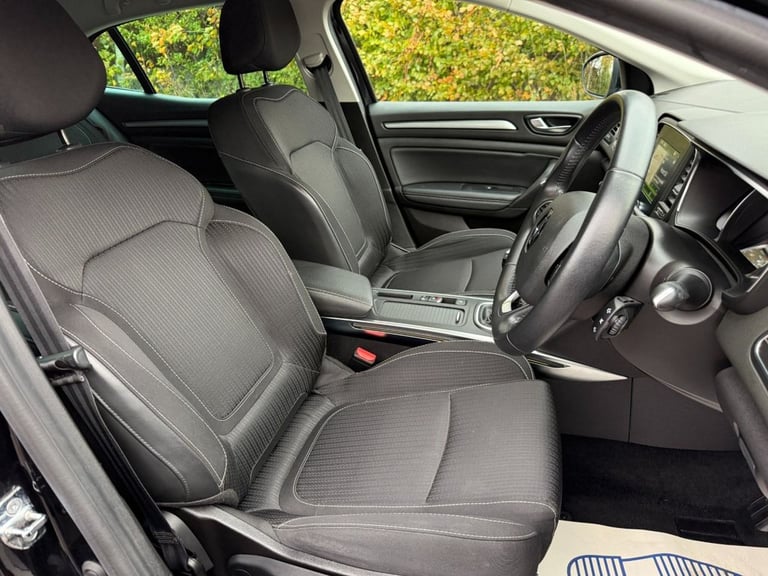 2019 Renault Megane 1.3 TCe Iconic Hatchback 5dr Petrol Manual Euro 6 (s/s) (140 ps) Hatchback Pe...