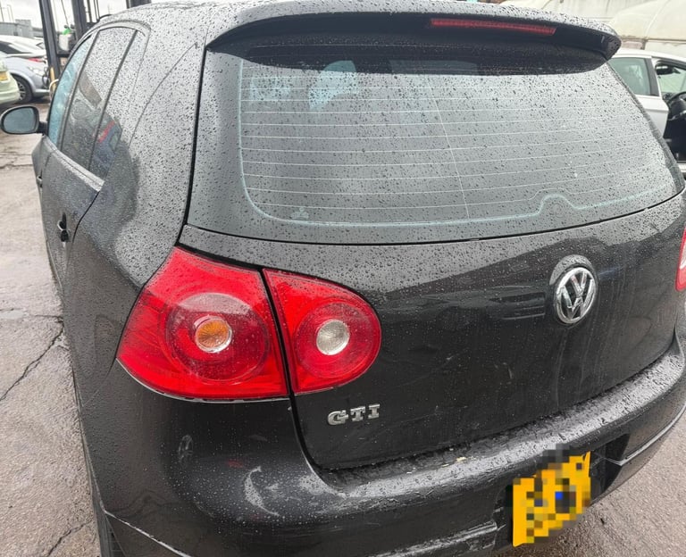 Breaking spare parts vw golf gti mk5 black