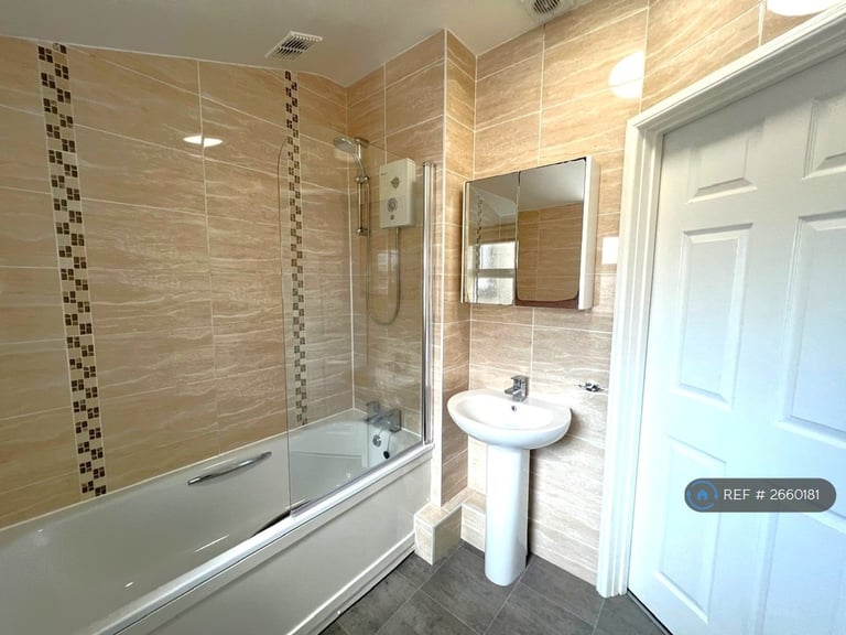 6 bedroom house in Bishop Road, Bristol, BS7 (6 bed) (#2660181)