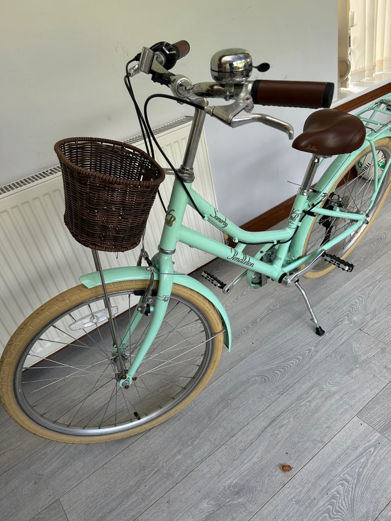 Bike Hire Pendleton Somerby Ladies Bike Wheel Pendleton