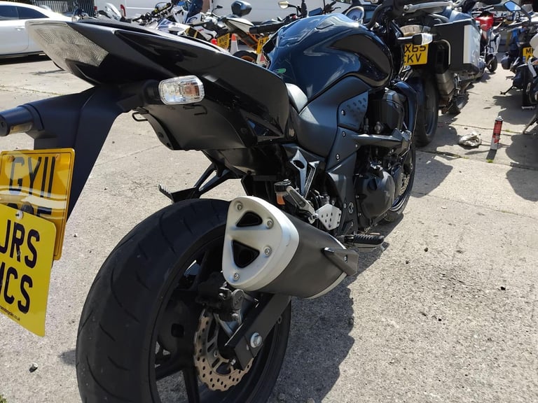 2011 11 KAWASAKI ZR 750 LAF ZR750 Z750 BLACK NAKED Z750R 2k MILES YES 2k 