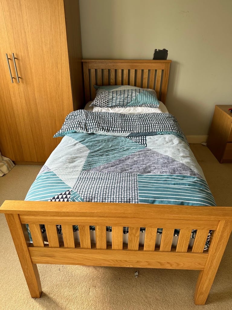 Oak Furnitureland Solid Oak Single Bed with Mattress