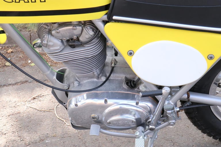 Ducati RT450 RT 450 1972 STAGGERING Condition, could be the best in the world!