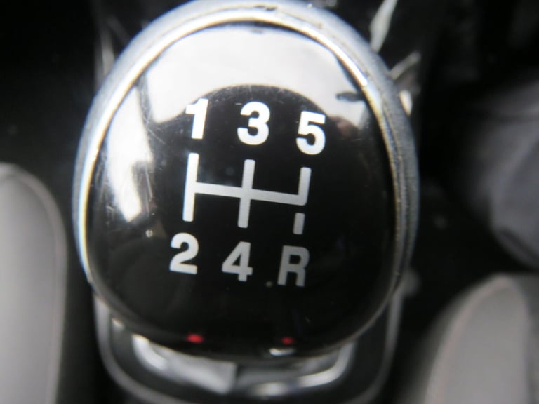 2016 Ford Fiesta 1.0T EcoBoost Zetec Euro 6 (s/s) 5dr HATCHBACK Petrol Manual