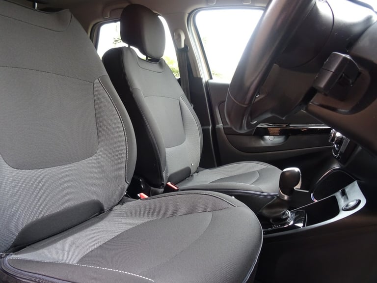 2016 Renault Captur 1.2 TCE Dynamique S Nav 5dr Automatic **LOW MILEAGE*ONLY 10000 MILES** HATCHB...
