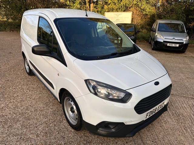 2018 Ford Transit Courier TDCi Van EURO LEZ FREE LOW MILES
