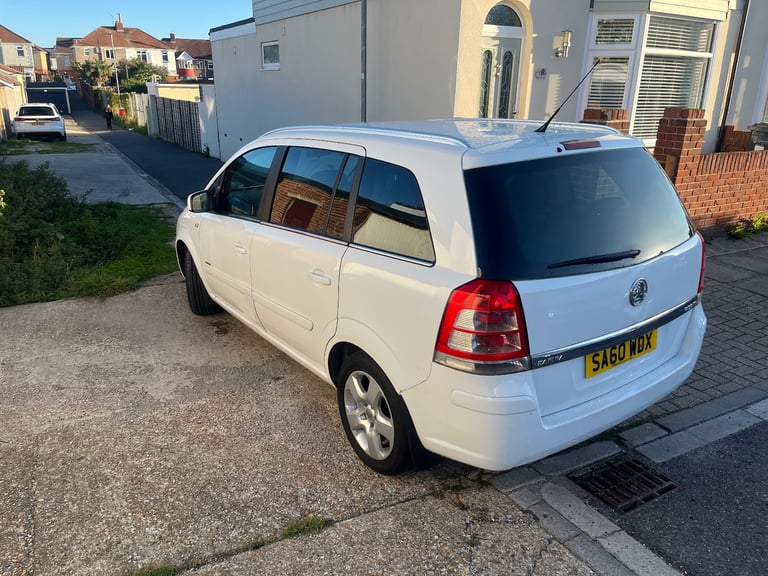 VAUXHALL ZAFIRA 7 SEATS NEW MOT CHEAP TAX 
