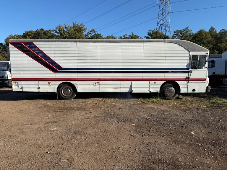 Ford 1984 MOBILE LIBRARY WARDROBE 12.5 ton box truck film unit events