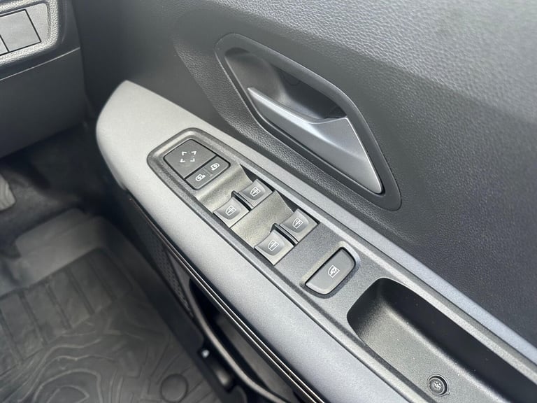 2025 Dacia Jogger Extreme HYBRID 140 MY24 MPV Petrol/Electric Hybrid Automatic