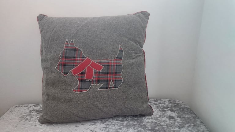 image for 8 Cushion bundle