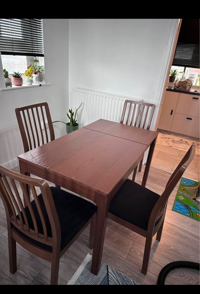 Ikea extendable table with 4 chairs