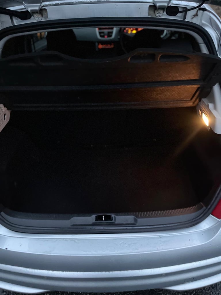 Peugeot, 207, Hatchback, 2010, Manual, 1560 (cc), 5 doors