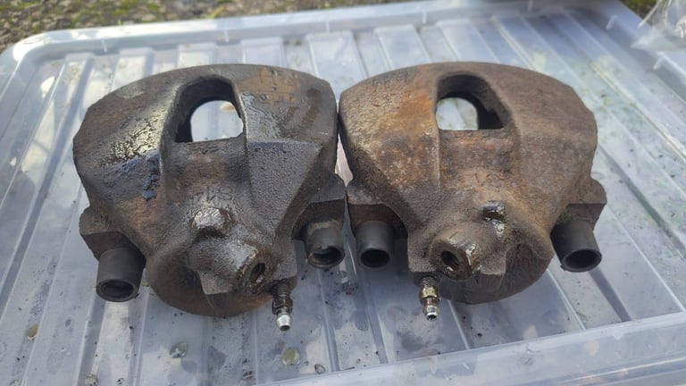 image for Ford Focus Mk3 2011-2018 Front Brake Calipers Pair (Repairs)