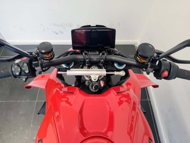 2025 Ducati Streetfighter V4S Red 562 Miles Akro Exhaust | £372 Dep & £372 pcm