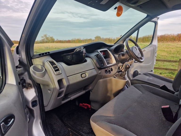 2014 Vauxhall Vivaro Silver  Drives Perfect  12mth MOT  SWB  Ready to Work