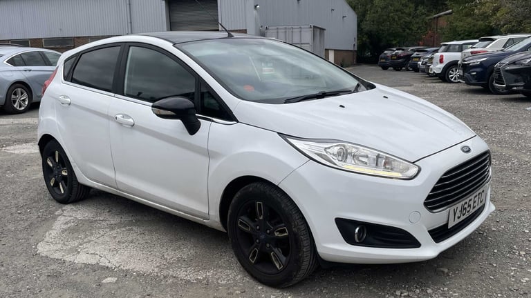 2016 Ford Fiesta 1.0 EcoBoost Zetec White 5dr HATCHBACK PETROL Manual