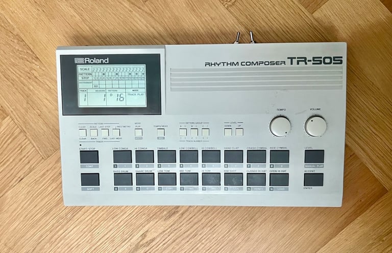 Roland TR-505 Drum Machine + ROM Expansion Linn LM-1, LinnDrum & Oberheim