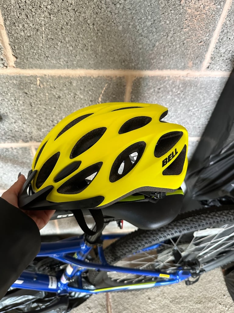image for Bell Adults Cycling Helmet