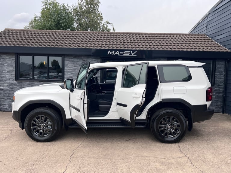 2025 Toyota Land Cruiser 2.8D 204 Commercial Auto Hard Top  Diesel Automatic